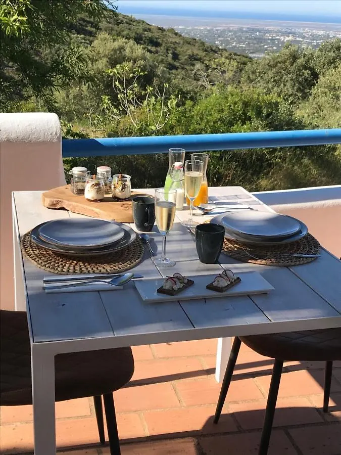 فندق مبيت وإفطار مونكاراباشو B&B Casa Do Cerro